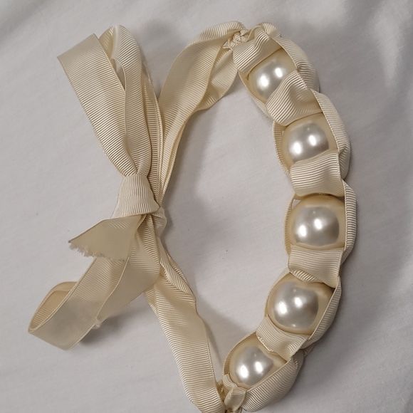 Ribbon and Bead Necklace - Picture 4 of 4